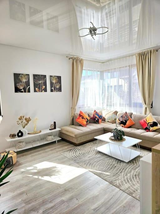 Cozy Sorada 1 Apartment Bragadiru Exterior photo